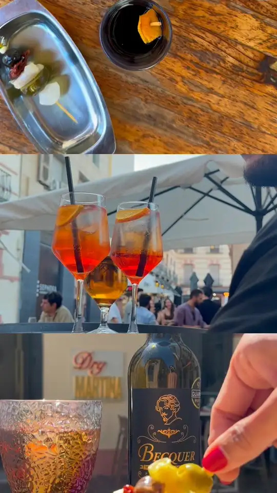 Copas de aperitivo en una mesa exterior